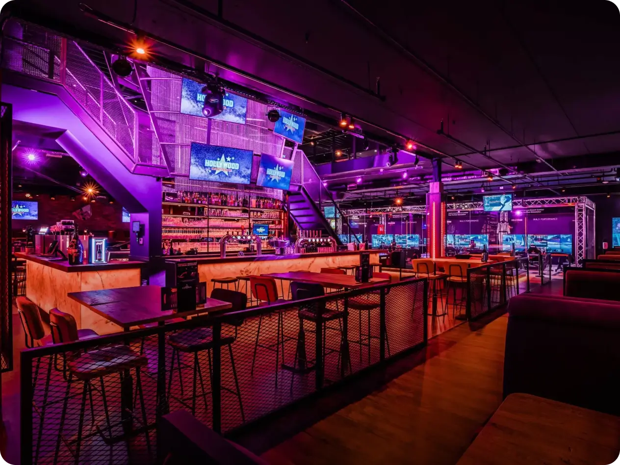 case-hollywood-entertainment-center-overzicht